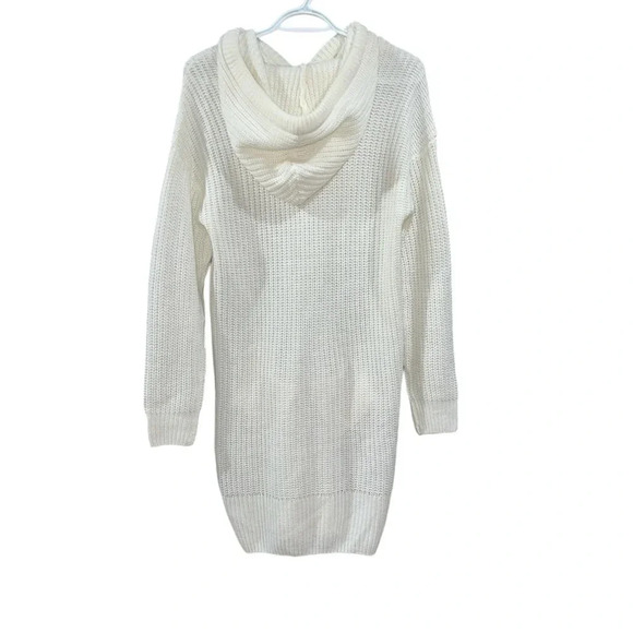 White GUILTY cable knit long sleeve sweater dress, super comfy, size large. - Picture 3 of 5